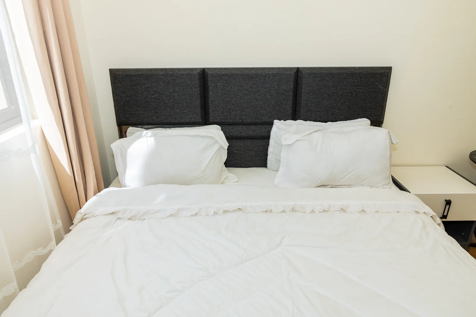 Bedroom 3 — Furnished apartment in Kipé, Conakry
