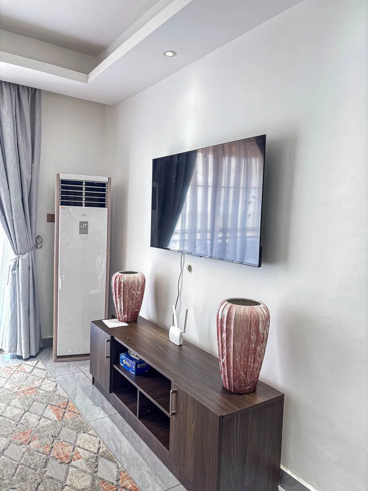Living room 3 — Furnished apartment in Kipé, Conakry