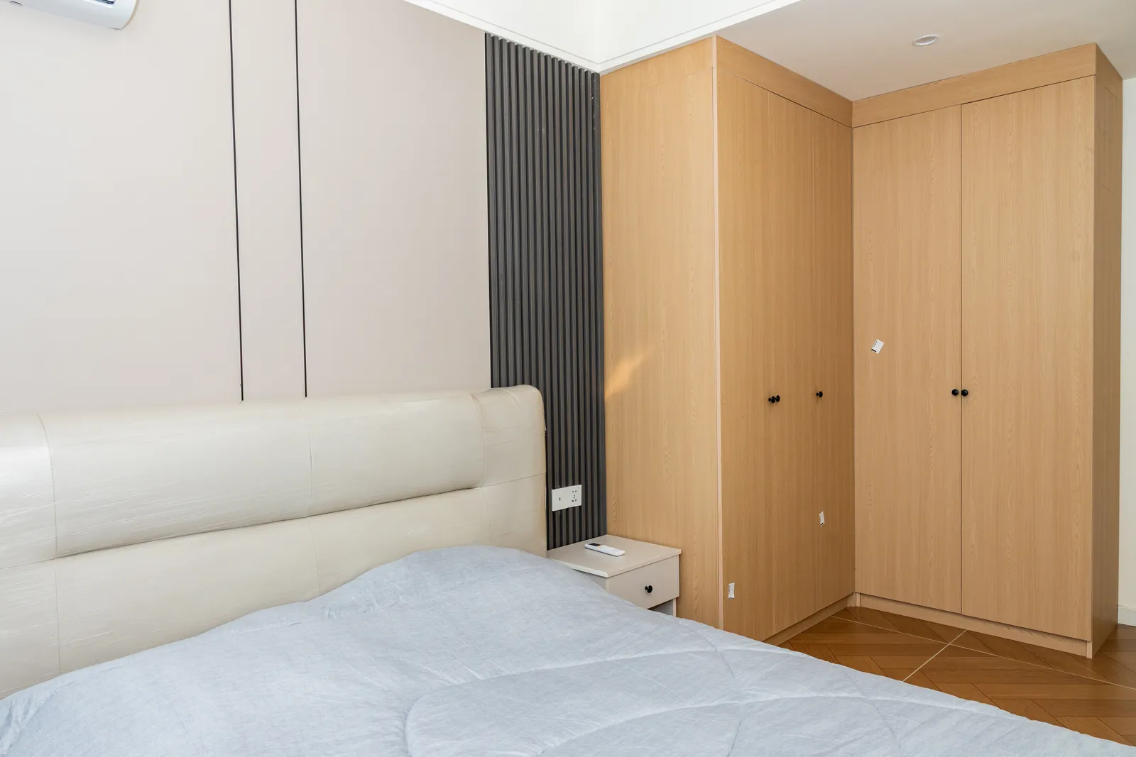 Bedroom 4 — Furnished apartment in Kipé, Conakry