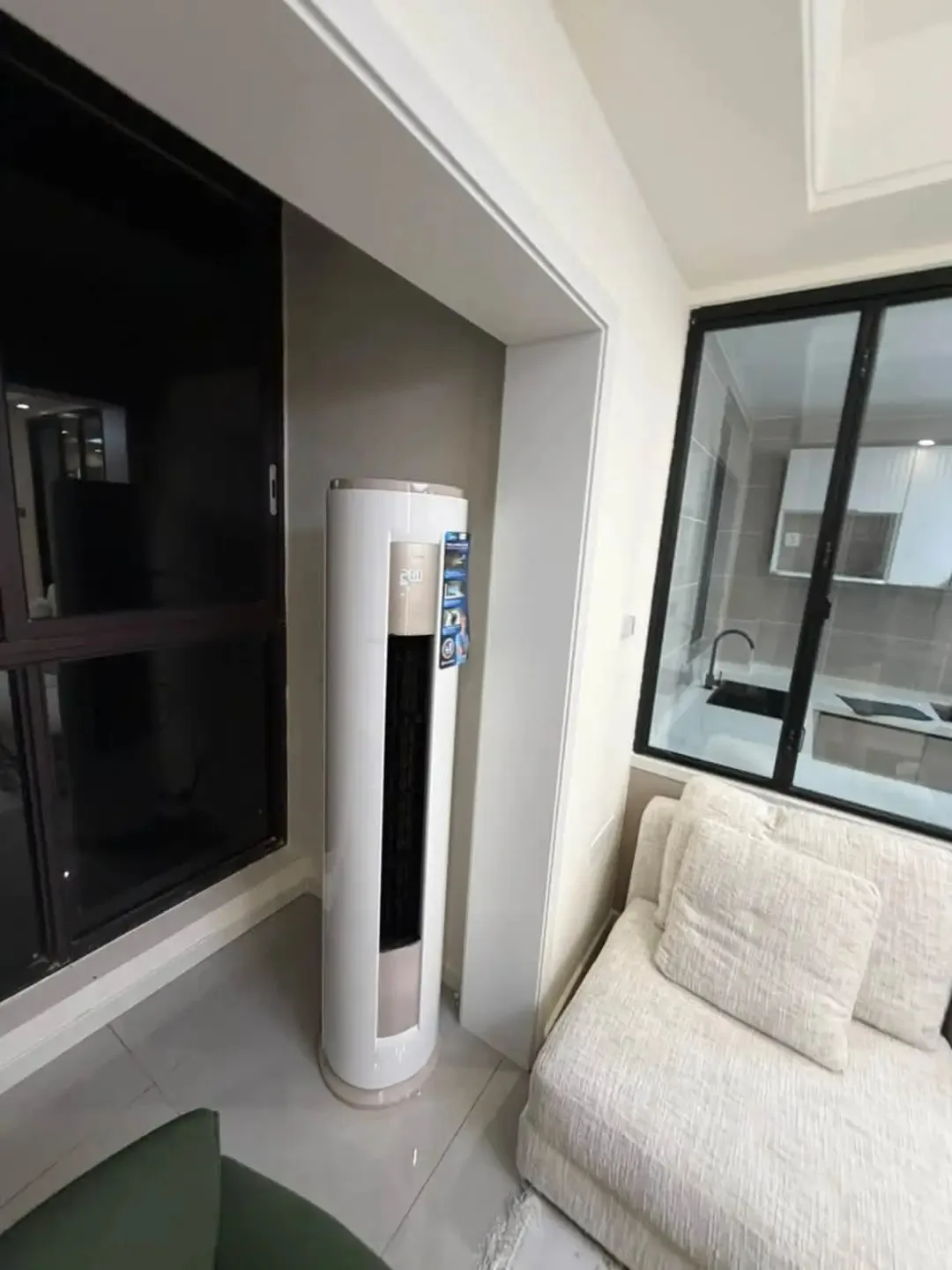 Living room 5 — Furnished apartment in Kipé, Conakry