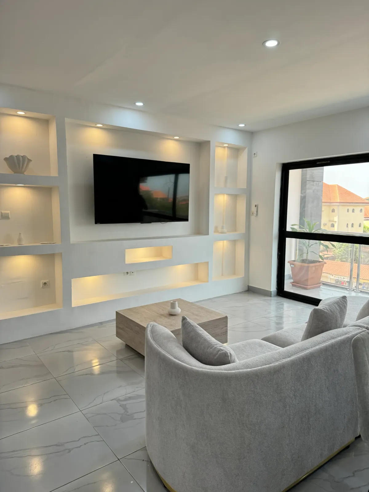 Living room 3 — Furnished apartment in Lambanyi, Conakry