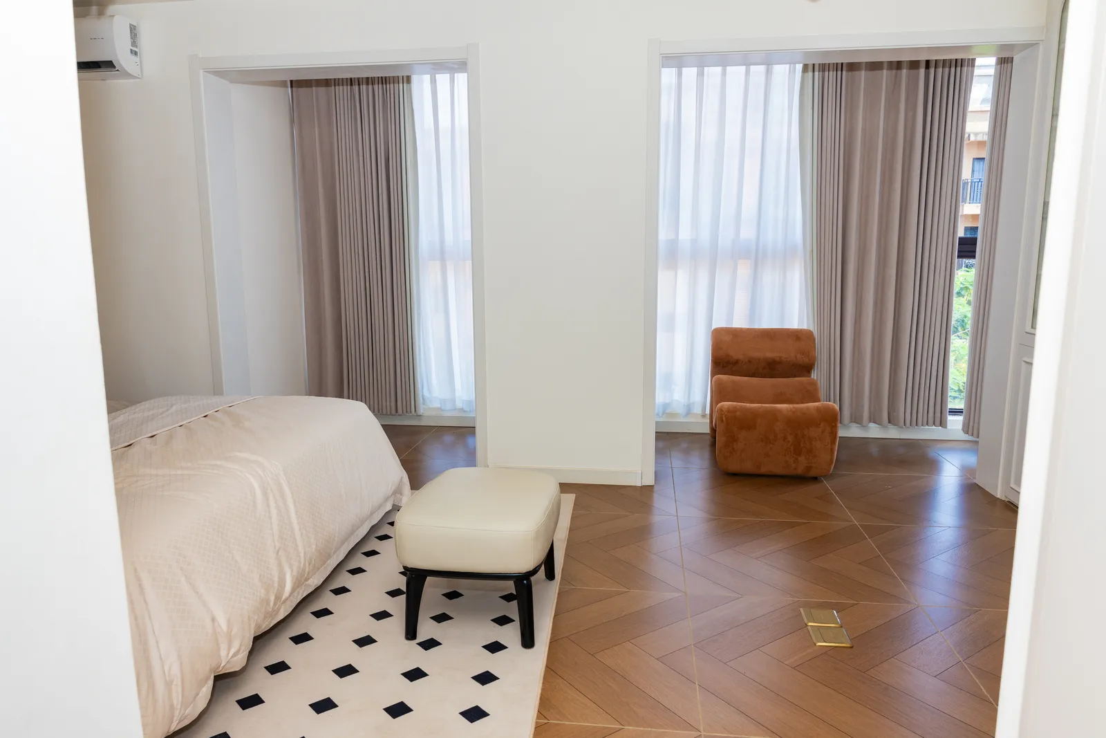 Bedroom 2 — Furnished apartment in Kipé, Conakry