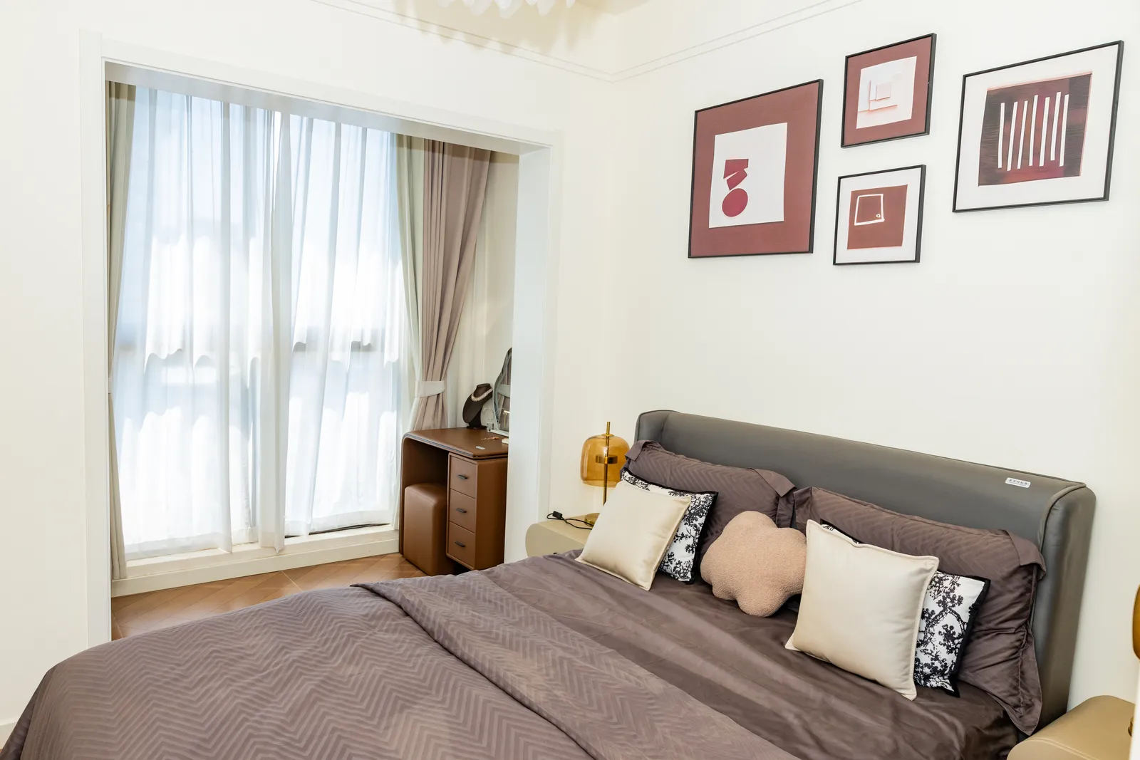Bedroom 5 — Furnished apartment in Kipé, Conakry