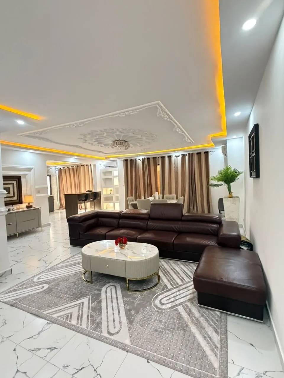 Salon 3 — Appartement meublé à Kipé, Conakry