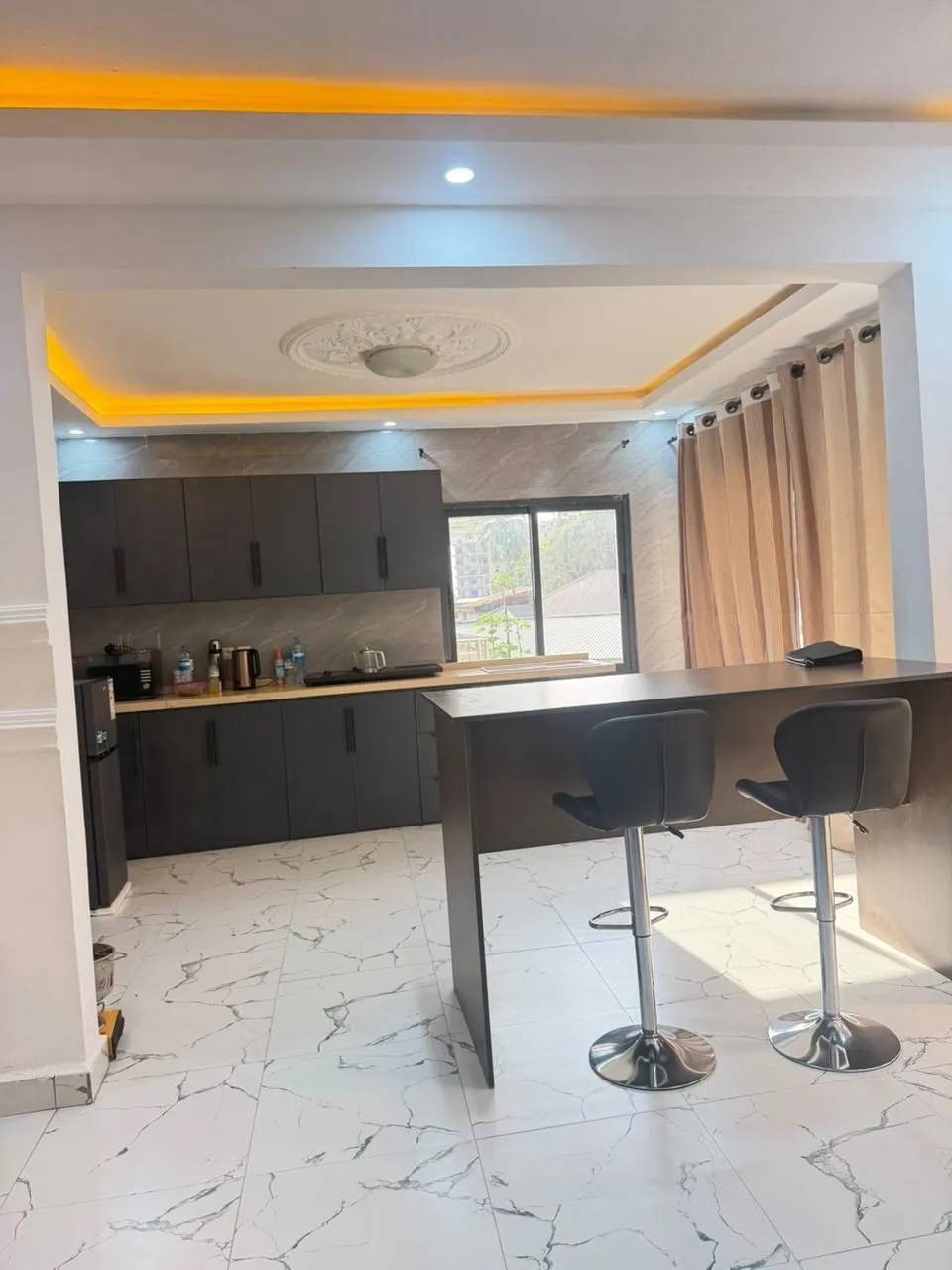 Cuisine — Appartement meublé à Kipé, Conakry