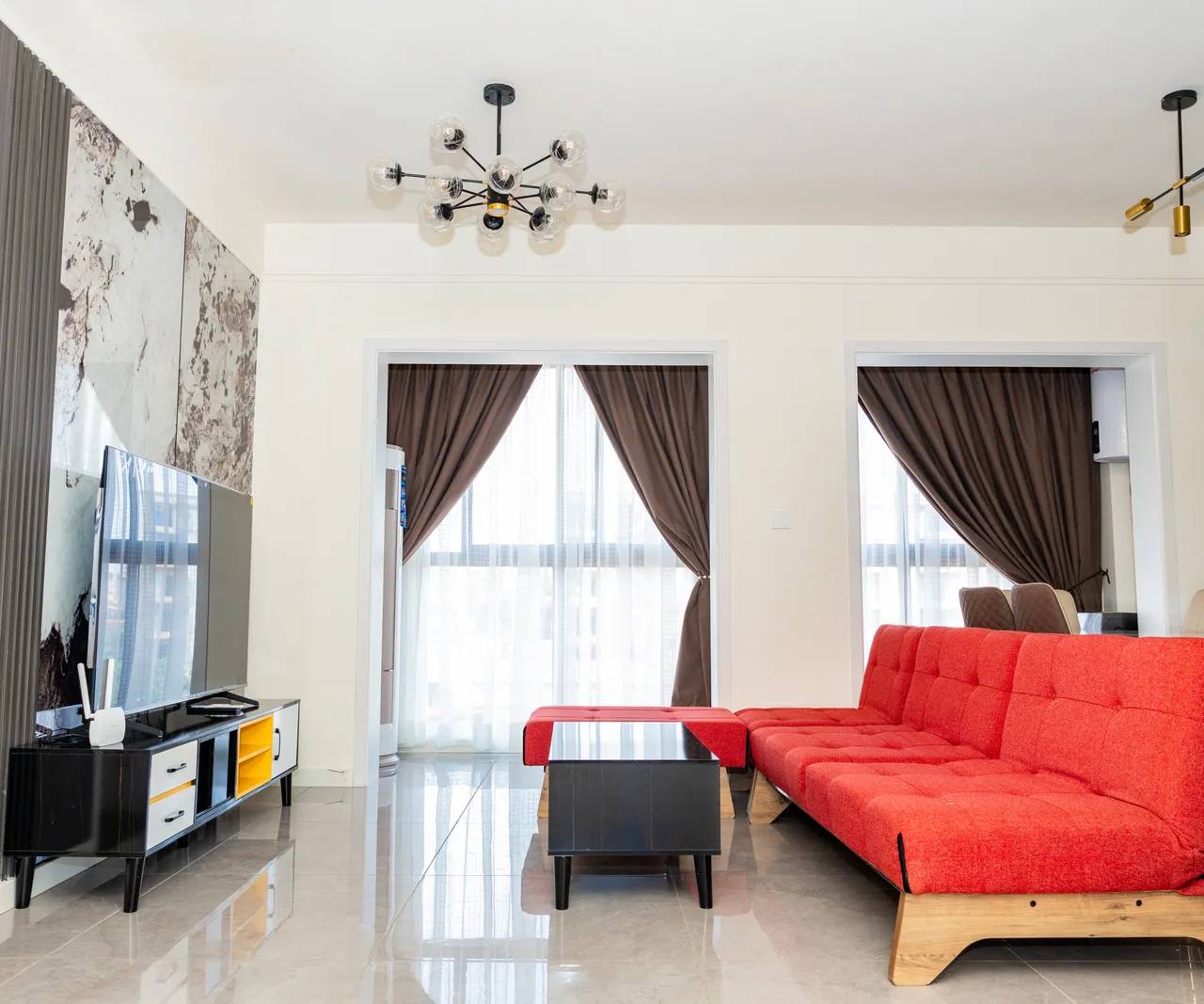 Salon — Appartement meublé à Kipé, Conakry
