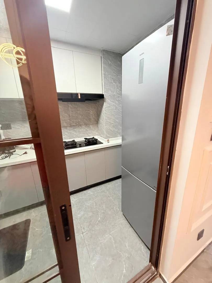 Cuisine 2 — Appartement meublé à Kipé, Conakry