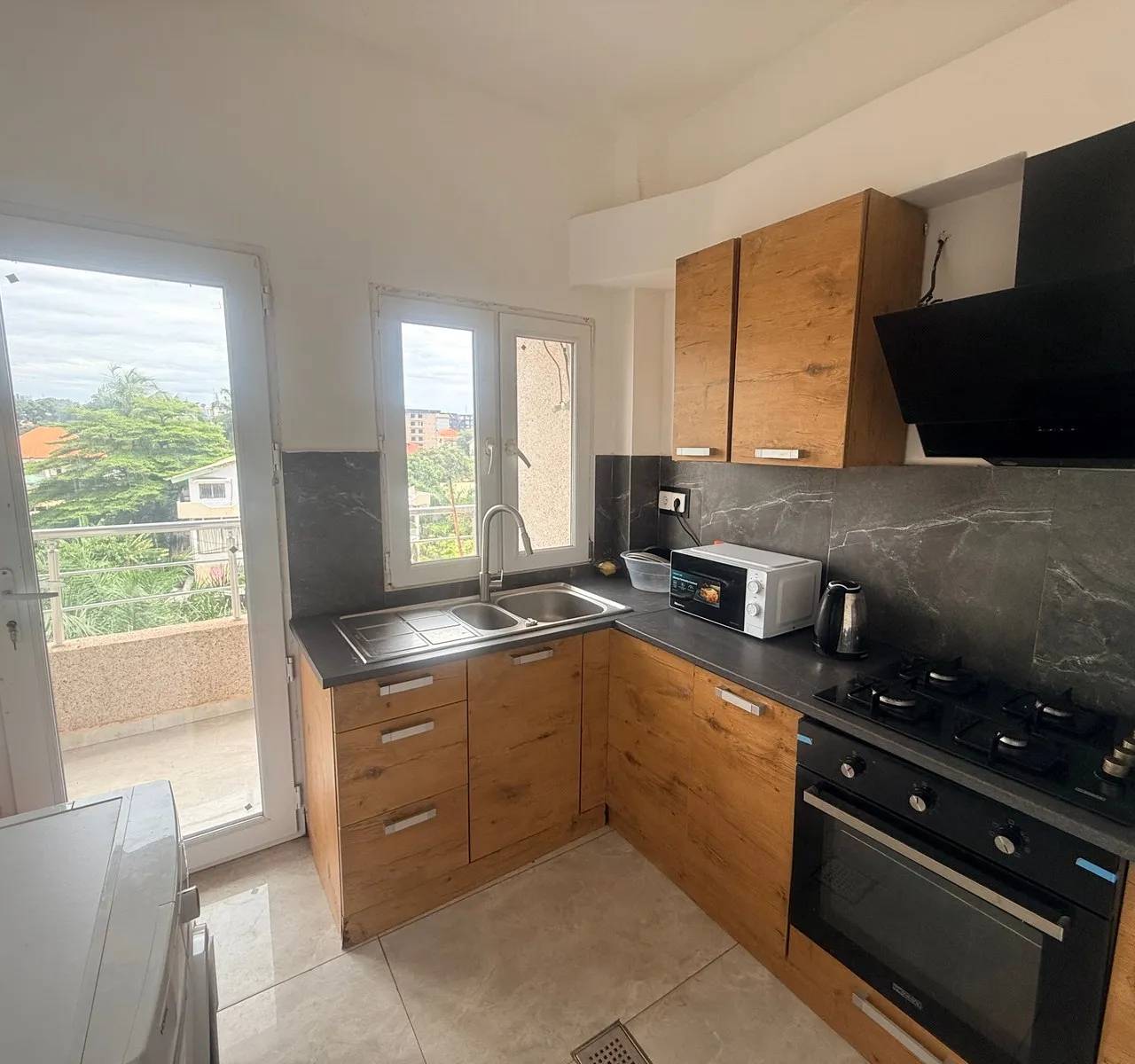 Cuisine 2 — Appartement meublé à Minière, Conakry