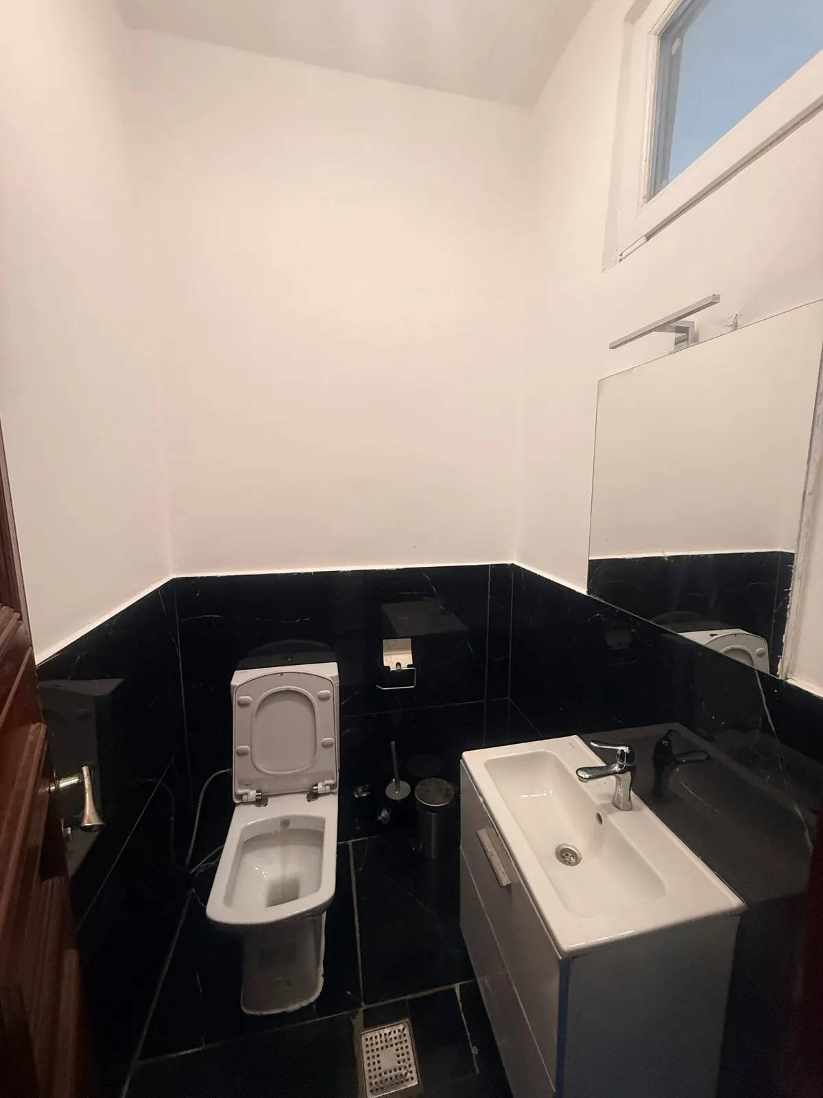 Salle de bain 3 — Appartement meublé à Minière, Conakry