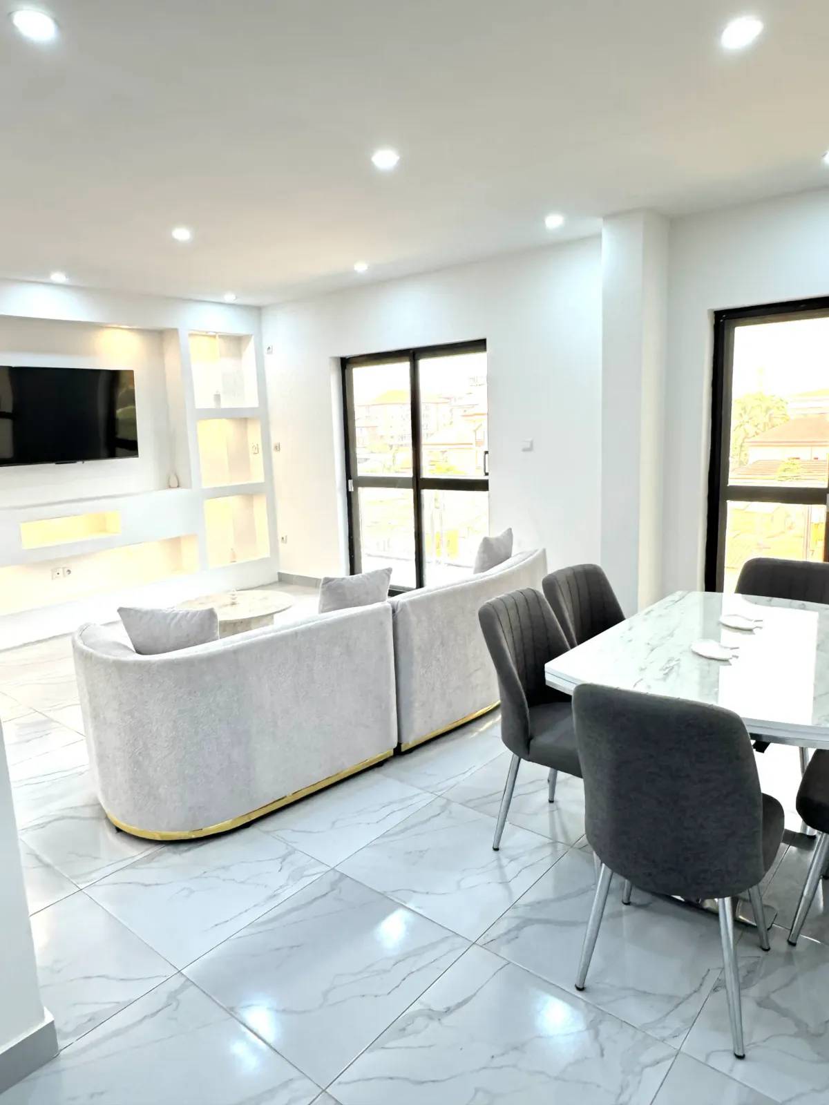Salon — Appartement meublé à Lambanyi, Conakry