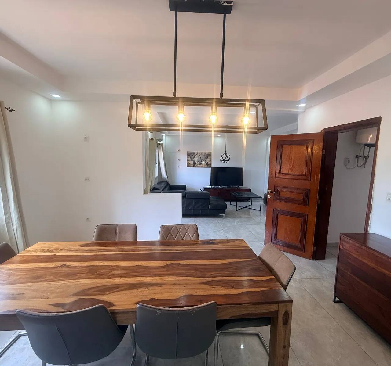 Dining area 4 — Furnished apartment in Minière, Conakry