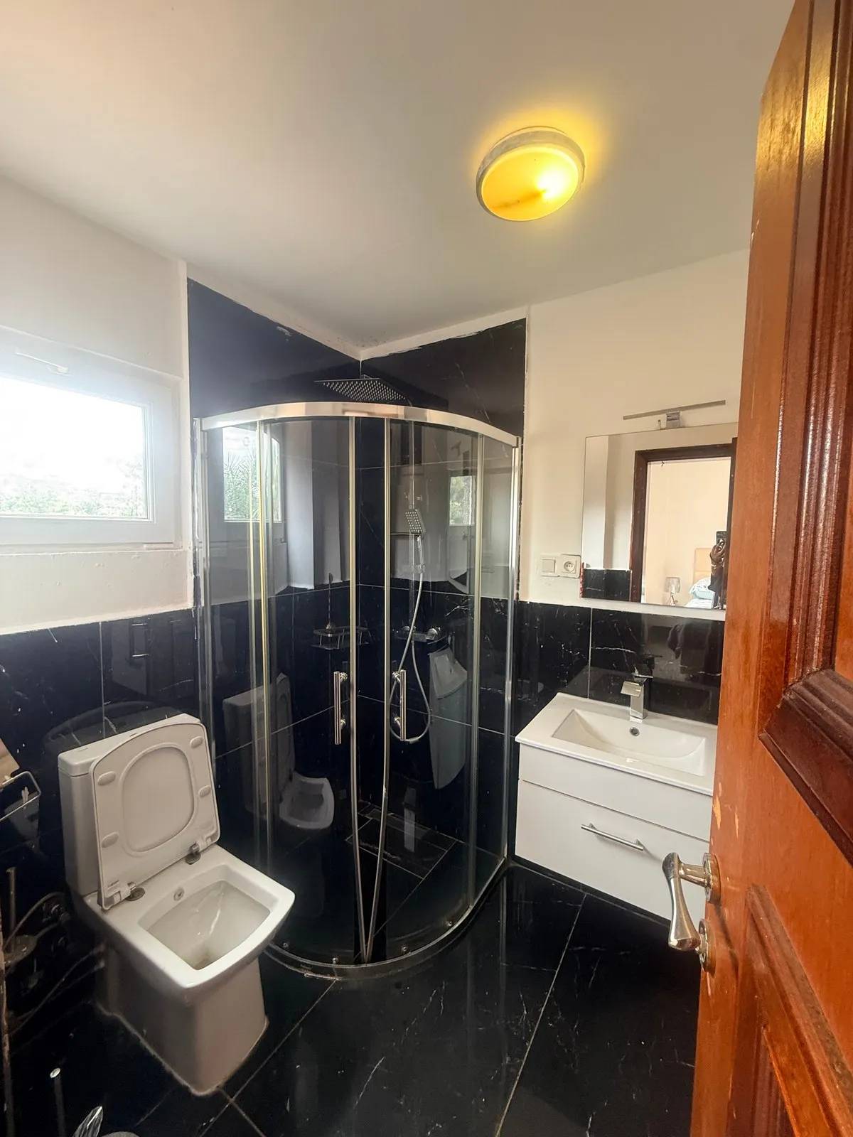 Bathroom 7 — Furnished apartment in Minière, Conakry