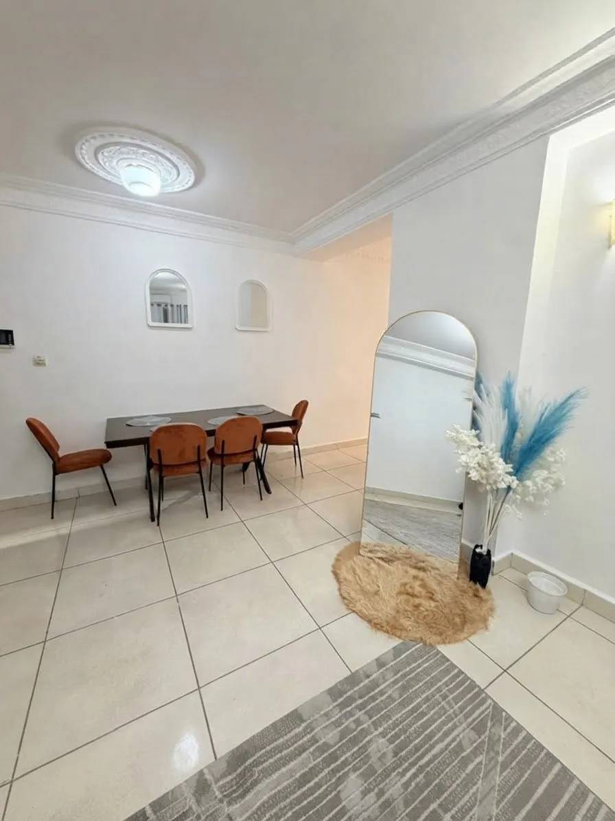 Espace repas — Appartement meublé à Camayenne, Conakry